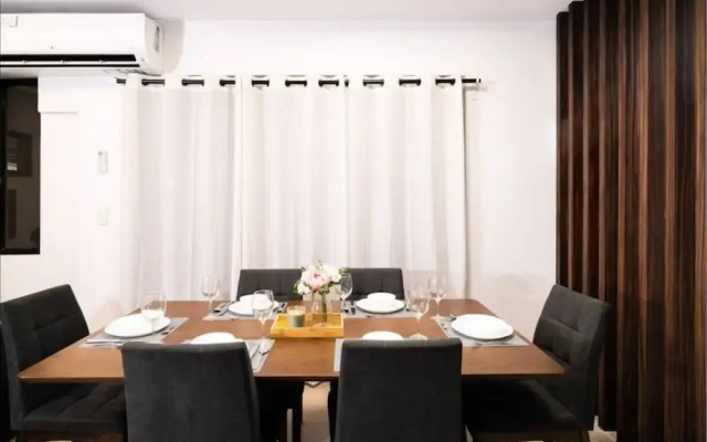 3bd Lux City Oasis LAS Pinas