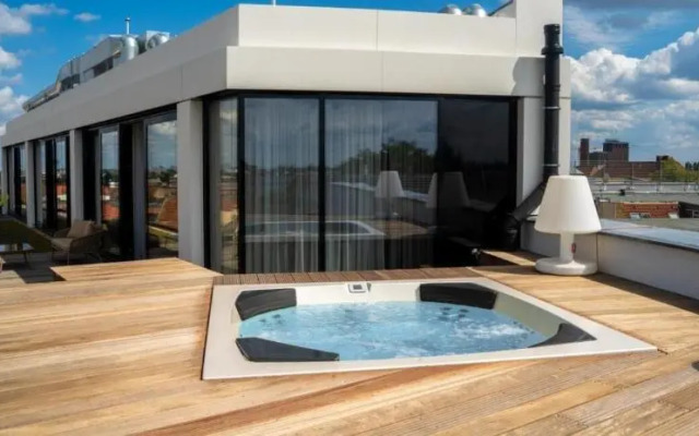 Aeronaut Serviced Apartments powered by Pearl1