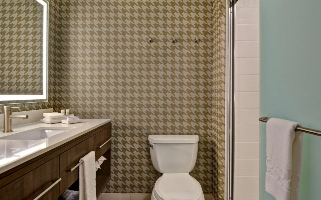 Home2 Suites by Hilton Orlando at Flamingo Crossings