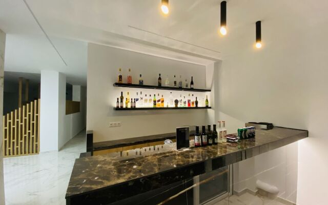International Hotel
