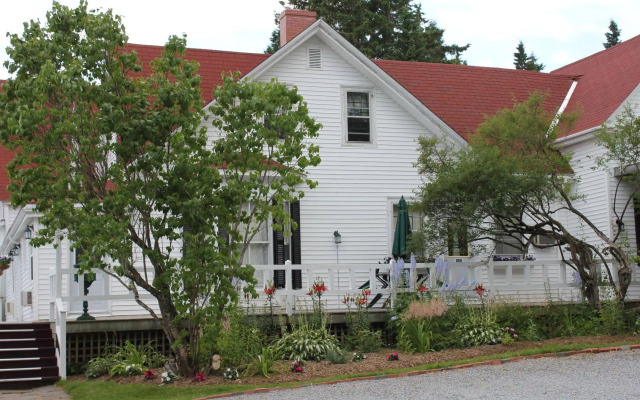 Tara Manor Inn