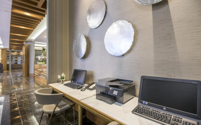 Courtyard by Marriott Bogota Airport