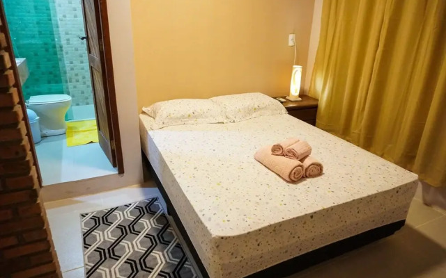 Hostel House Santinho