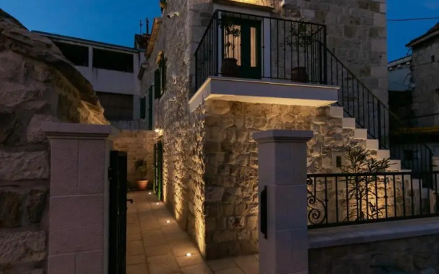 Villa Bante - Luxury Stone House