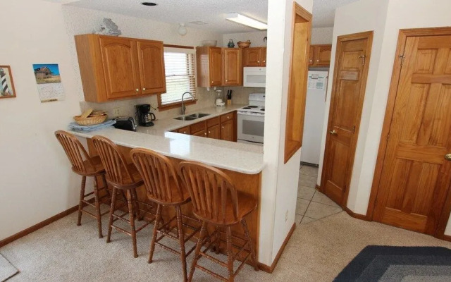 Lake's Ocean View - 5 Br Home