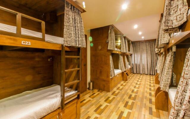 Blossom Dormitory - Hostel