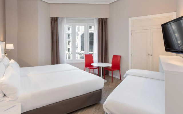 Hotel Madrid Gran Via 25 Affiliated by Meliá