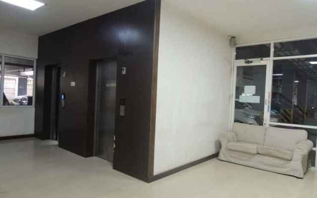 Studio Room at V Apartment