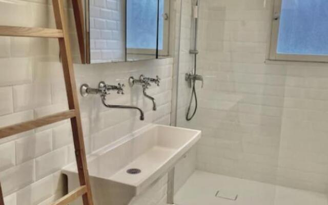 Nice 200 M With TerracePiscine Near The Sea