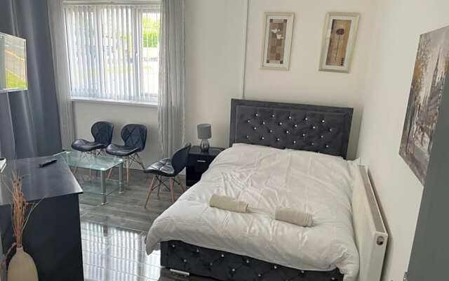 Zams Rooms