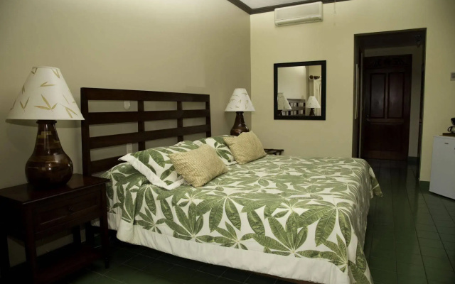 Hotel Club Del Mar