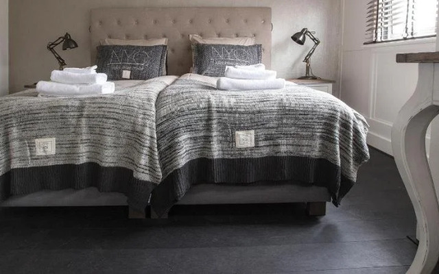 Zenzez Hotel & Lounge