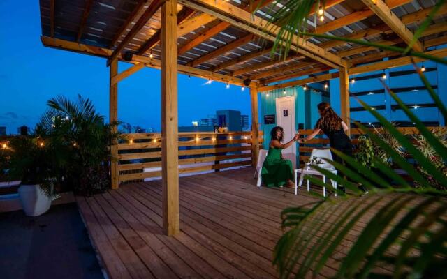 Santurcia Hostel - Adults Only