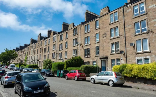 ☆ Bright, Modern West-End Apartment ☆