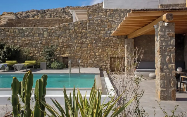 Mykonian Luxury Villa Filyra with Pool