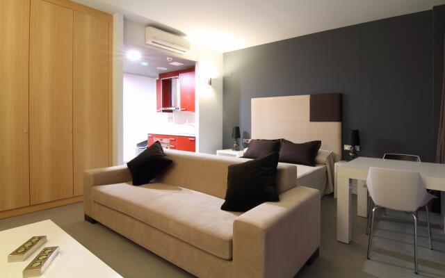 Apolo Suites Rentalmar