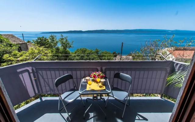 Slave - sea View - A1