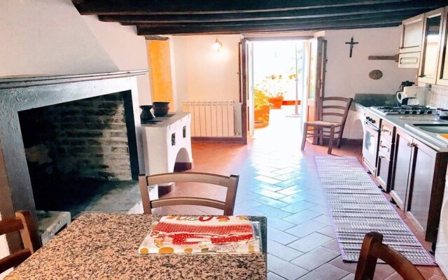 Spoleto Contessa Media, Central Spoleto, Sleeps 4