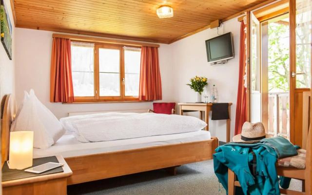 Gade Lodge