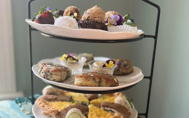 Colonial Gardens Bed & Breakfast