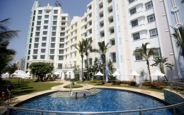 Suncoast Hotel & Towers