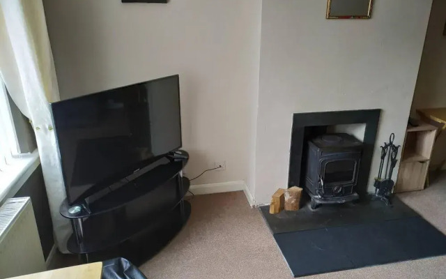 3-bed House, Sleeps 5, 5 min Walk From City Centre