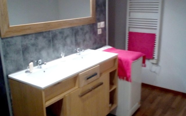 Apartment With One Bedroom In Donzere, With Shared Pool, Enclosed Garden And Wifi