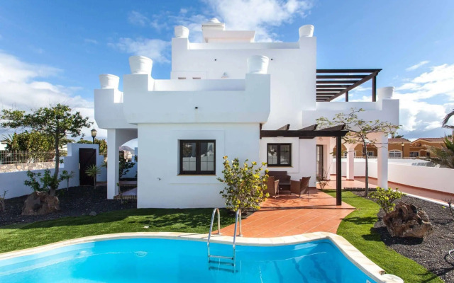 Villa Oliva by Vacanzy Collection