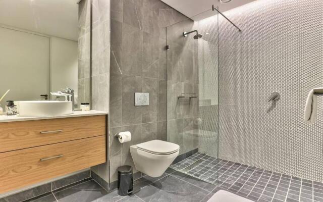 Couples Dream- spacious outdoor area 1xParking!