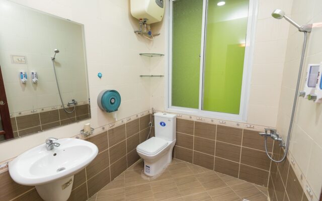 Hoang Gia Motel by OYO Rooms
