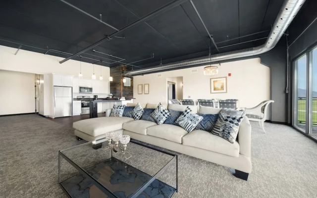 The Suites at Prairie Falls