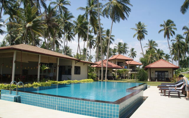 Lanka Beach Bungalows