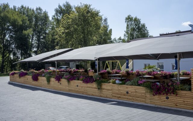 Holzfellas Hotel & Restaurant