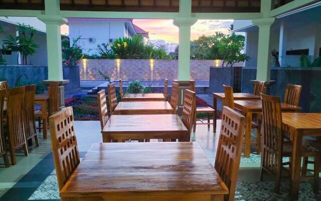 The Laviana Hotel
