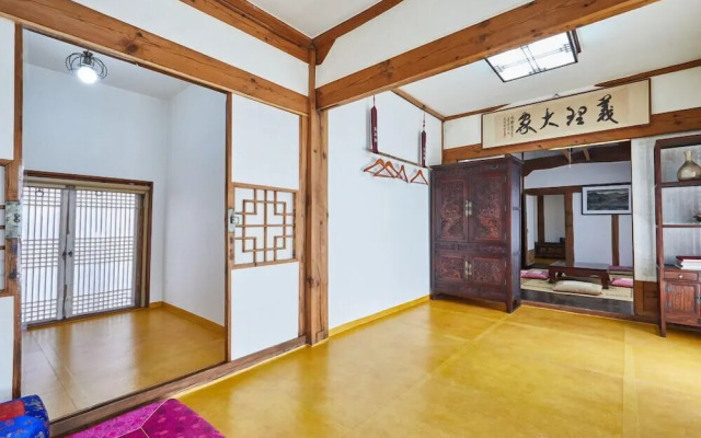 Choongsindang Hanok Traditional House