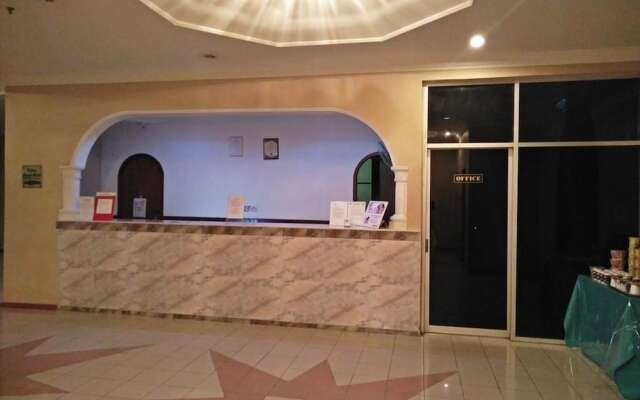 Golden Palms Hotel