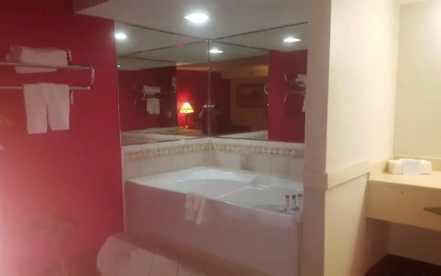 Salina Ambassador Hotel and Conference Center