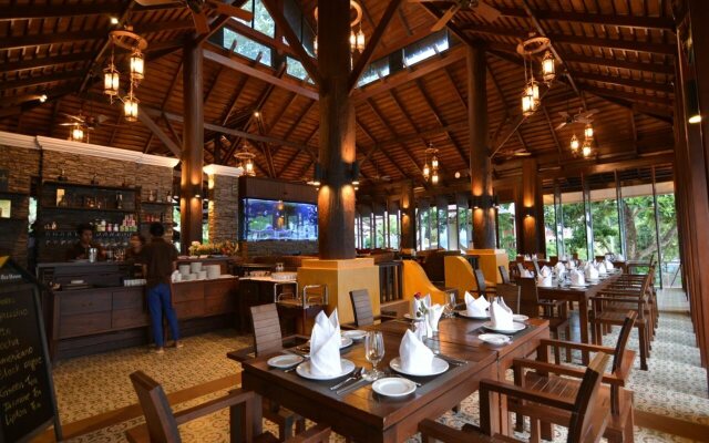 Victoria Cliff Hotel & Resort