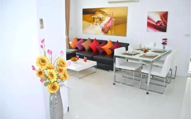 Kamala Regent 3 bedrooms apartment with rooftop pool