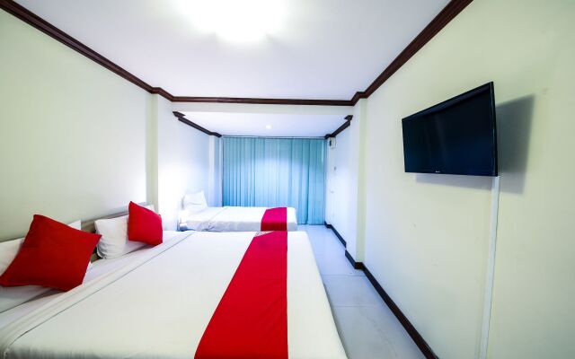 OYO 118 Beach Walk Stay