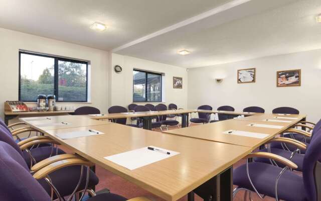 Days Inn By Wyndham Chesterfield Tibshelf
