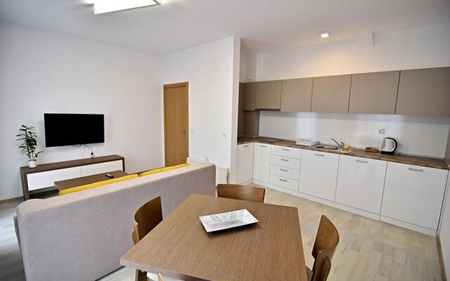 Stela Deluxe Apartments