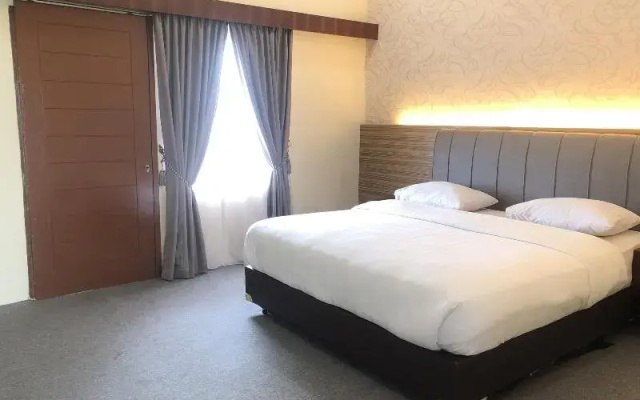 Hotel Grand Nusantara By Zuzu