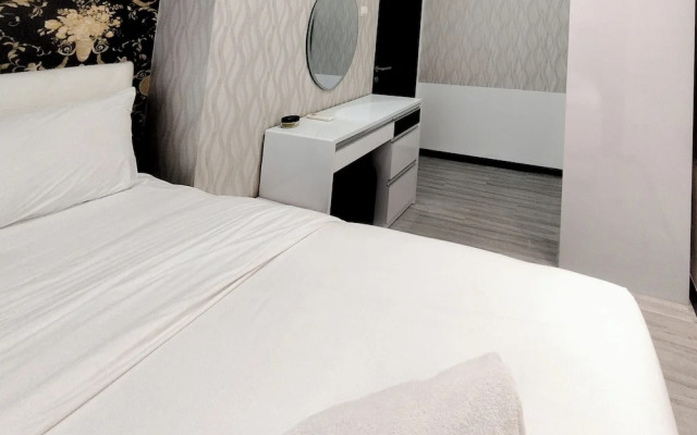 Monochromatic Modern 1Br At Tamansari Prospero Sidoarjo Apartment