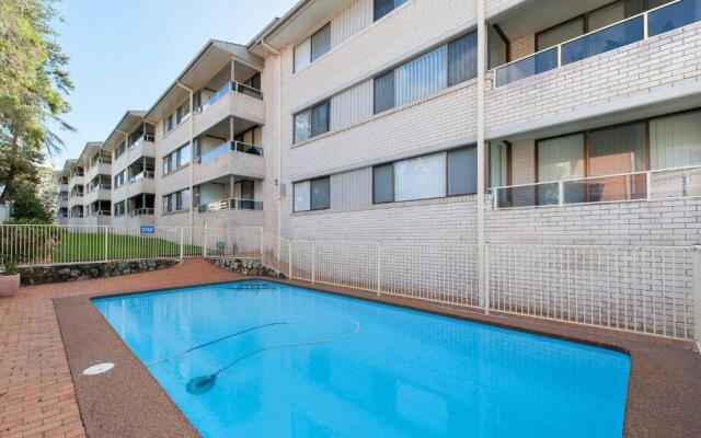 Bangalee, Unit 15/41 Soldiers Point Road