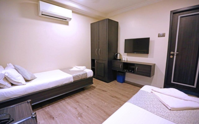 Gulf Hotel Colaba – Guest Rooms – Mumbai
