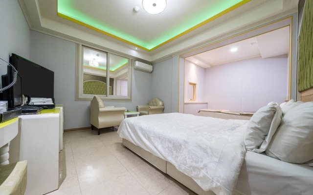 Gwangju Geumho Moment Hotel