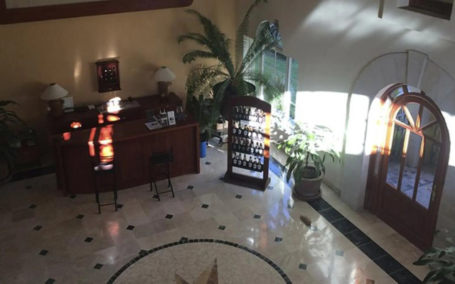 La Esmeralda en el Encanto Hotel Petit