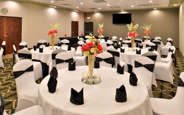 Cottonwood Inn and Conference Center