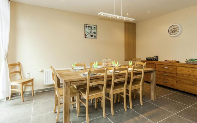 Luxurious Holiday Home in Glabbeek with Garden